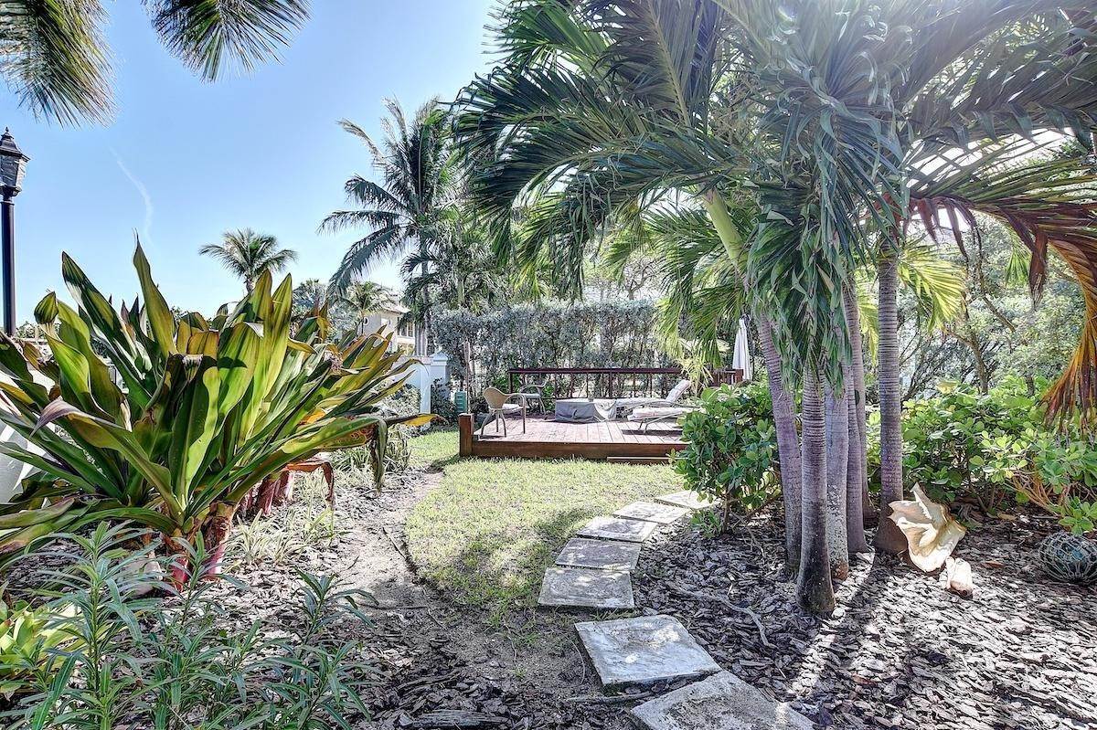 25. Single Family Homes for Rent at Paradise Island, Nassau and Paradise Island Bahamas