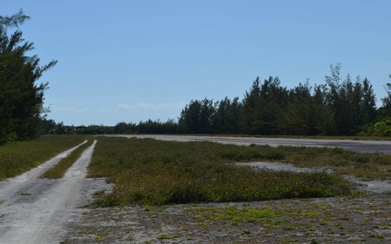 21. Single Family Homes for Sale at Whale Cay, Berry Islands Bahamas