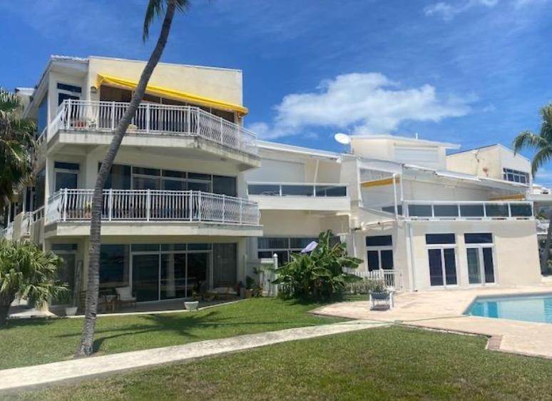 Condominiums 为 销售 在 Flamingo Court, 天堂岛, 新普罗维登斯/拿骚 巴哈马