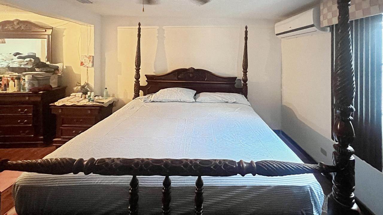 4. Single Family Homes por un Venta en Elizabeth Estates, Prince Charles Drive, Nueva Providencia / Nassau Bahamas