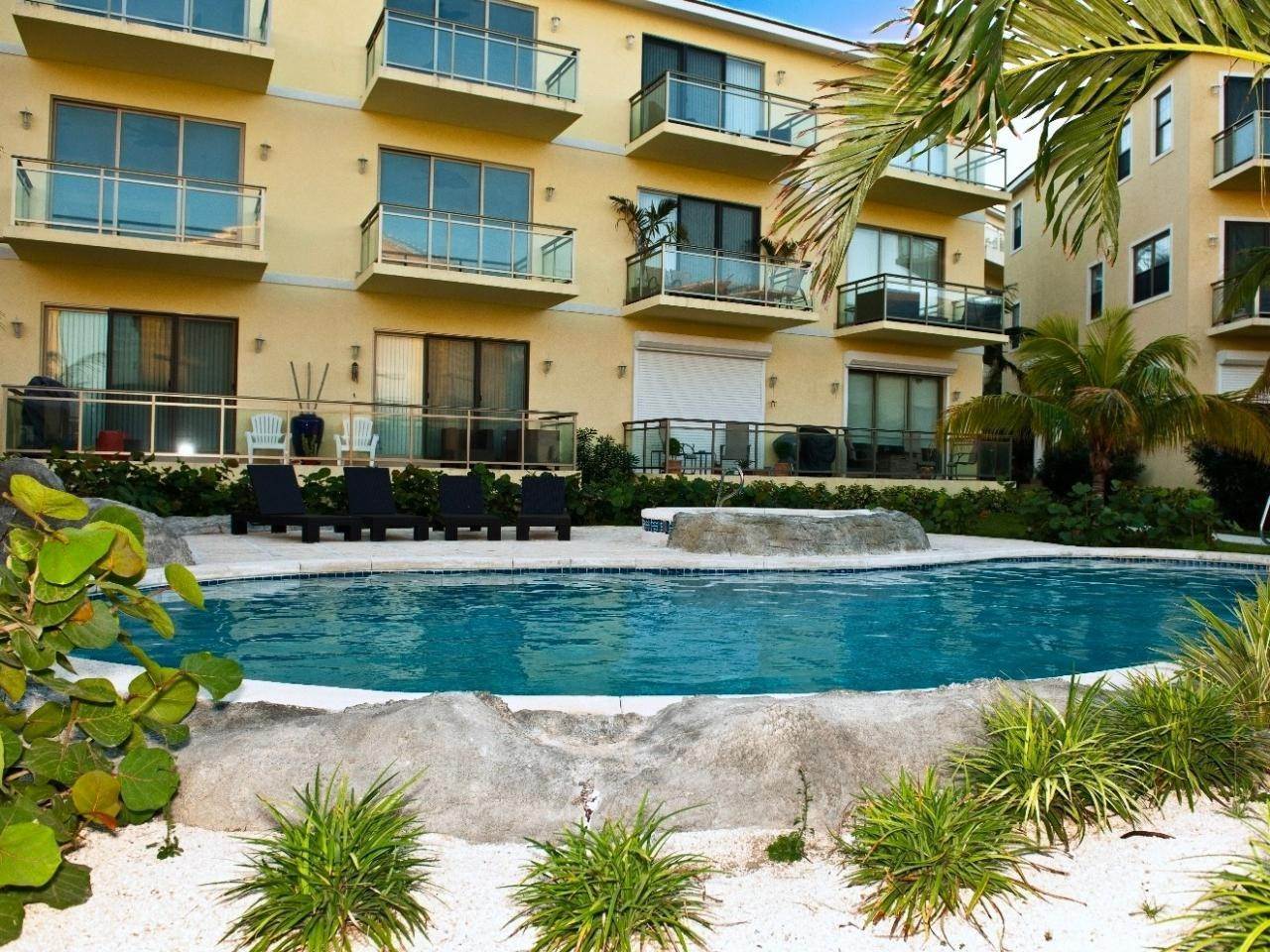 24. Condominiums for Rent at Columbus Cove, Love Beach, Nassau and Paradise Island Bahamas